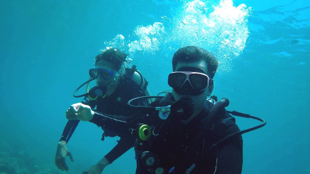 May be an image of 5 people, including Huy Votich and Thai Van Nguyen and people smiling